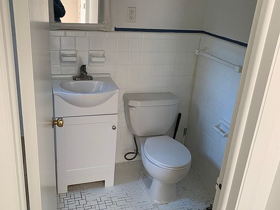 5th image of 1086 Lynmoor Dr