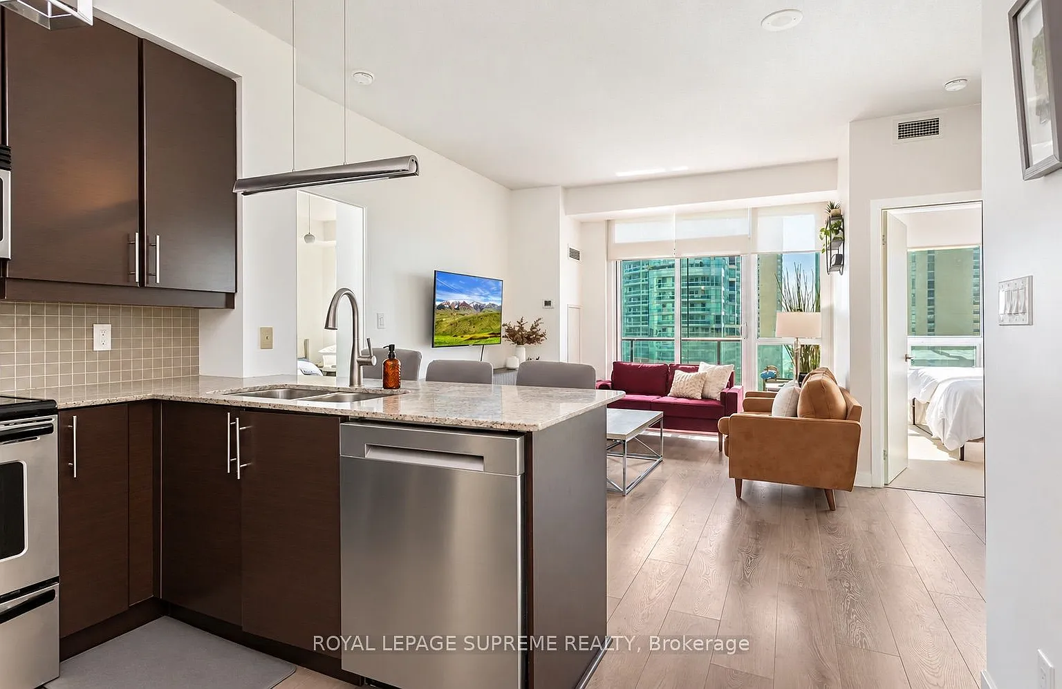 3 bed, $3,650 — Photo 3
