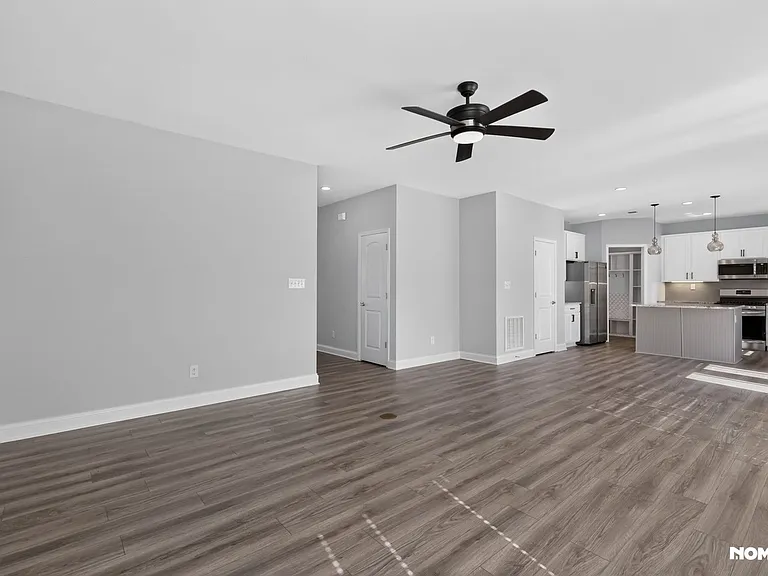105 Irondale Ct — Photo 9