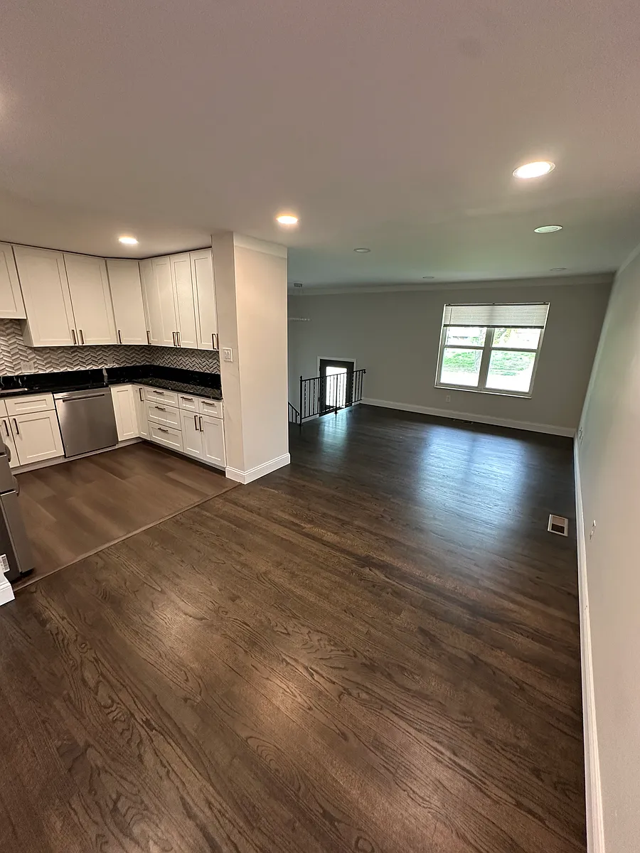 Building Photo - 1215 Willow View Dr
