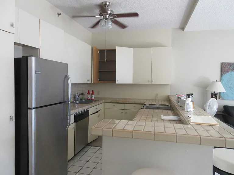 1088 Bishop St #1123 — Photo 13