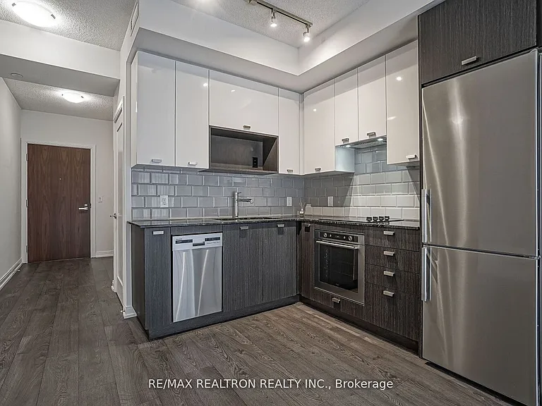 275 Village Green Sq #3315 — Photo 14