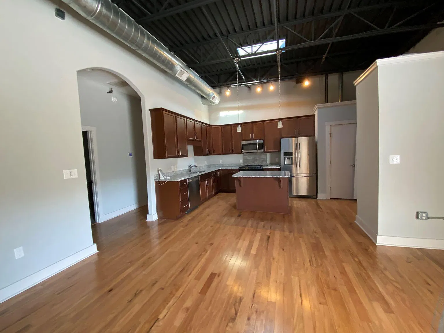 2 bed, 1175 sqft, $1,650 — Photo 1