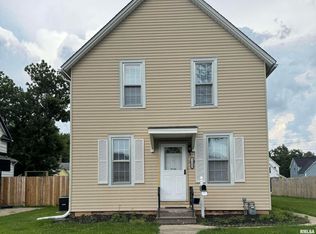 1848 3rd St, Moline, IL 61265