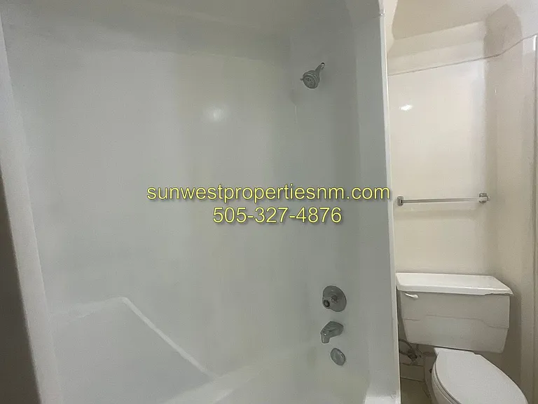 2011 N Tucker Ave — Photo 6