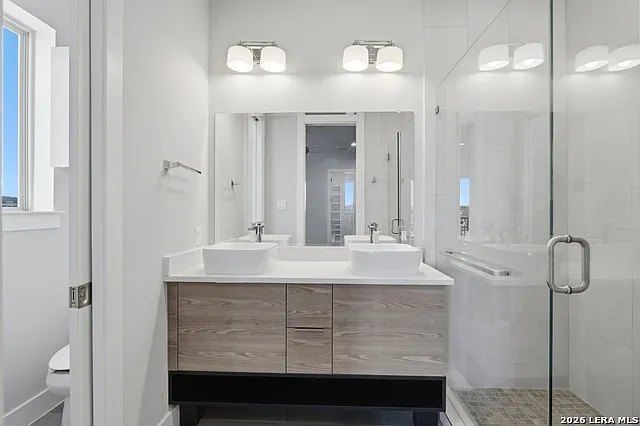 1817 N Saint Marys St #102 — Photo 20