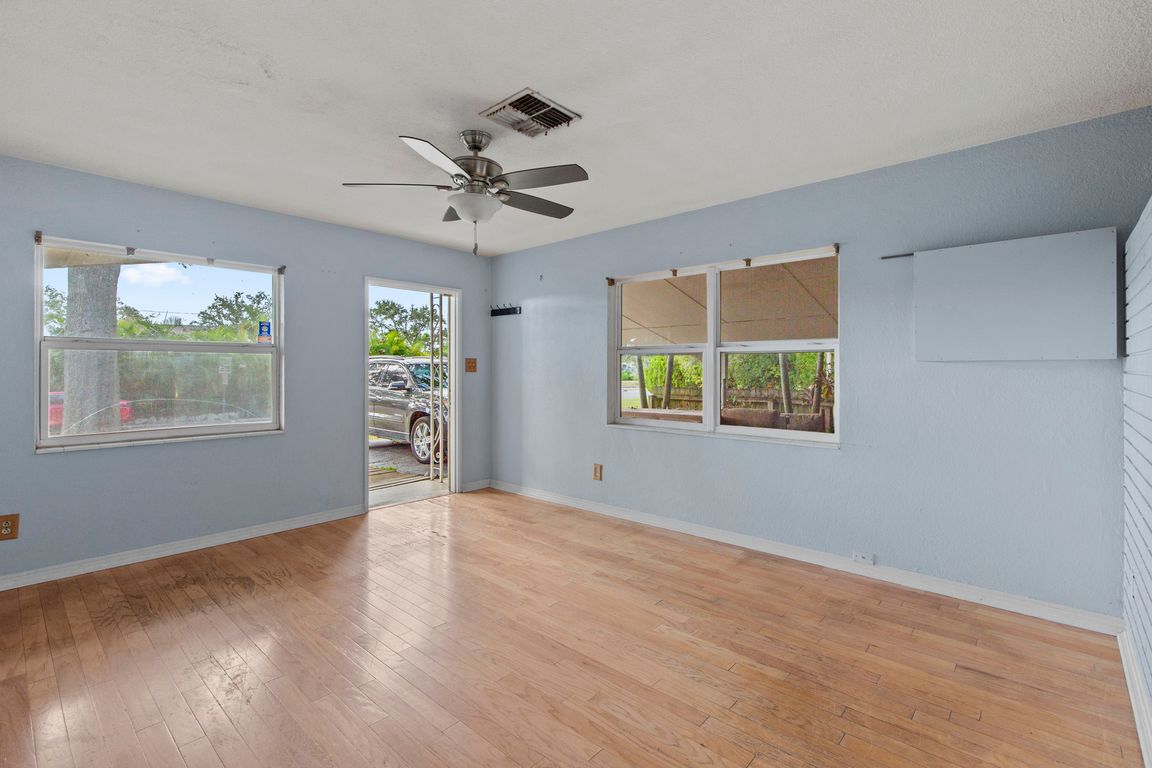 next background image