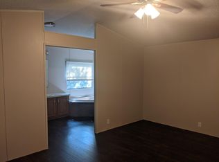 9600 Sprinkle Rd #B, Austin, TX 78754