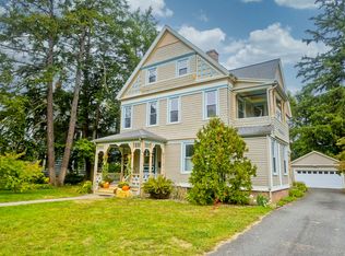 40 Fairfield Ave, Holyoke, MA 01040