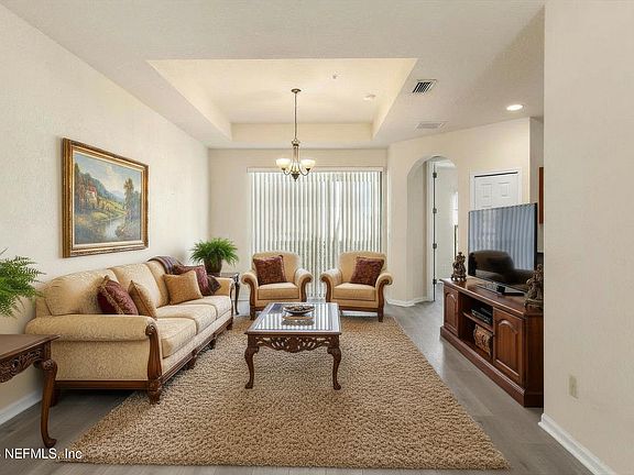 5th image of 315 VIA CASTILLA #203