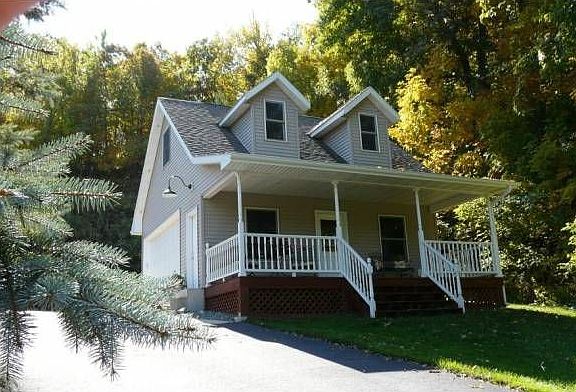 2.5 Car Detached Garage