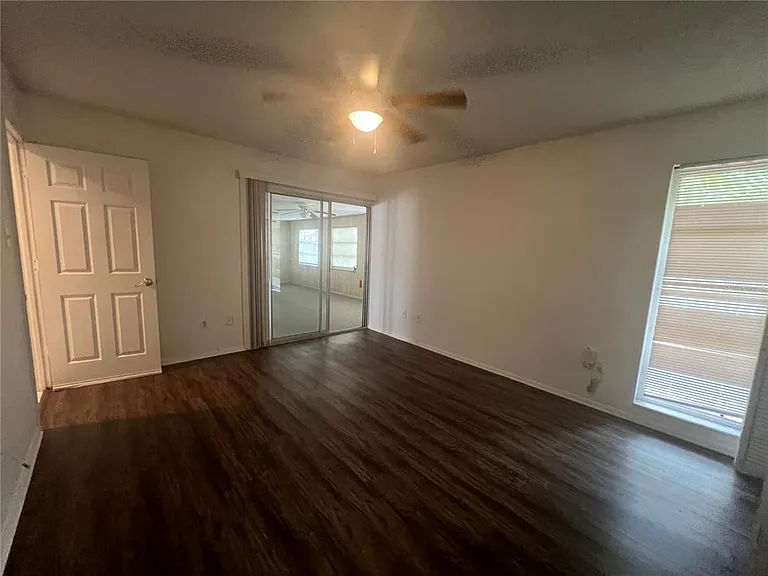 8250 Lombra Ave — Photo 18