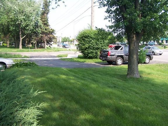 2 Driveways, Large front yard