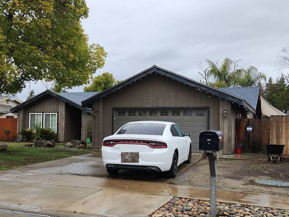 2nd image of 1348 E Finch Ave