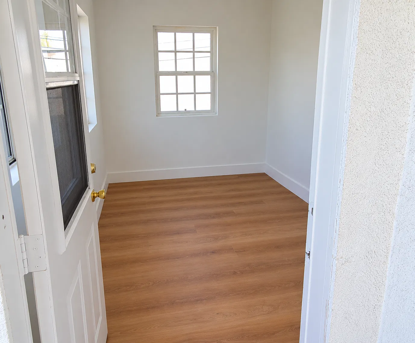 3215 W Slauson Ave — Photo 2