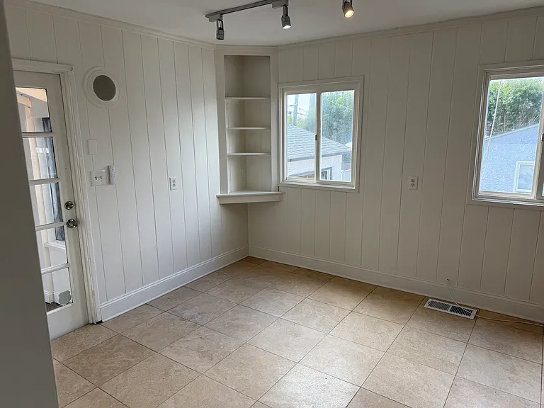 4343 Elma Ln — Photo 6