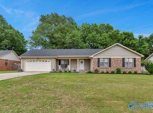 2108 Bel Aire Dr SW, Hartselle, AL 35640