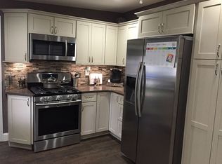 1402 Saint Charles Pl, Abington, PA 19001