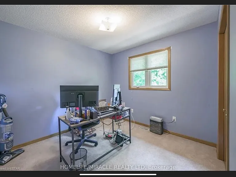 195 Barker St #7 — Photo 10