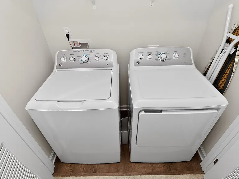5710 Granbury Dr — Photo 16