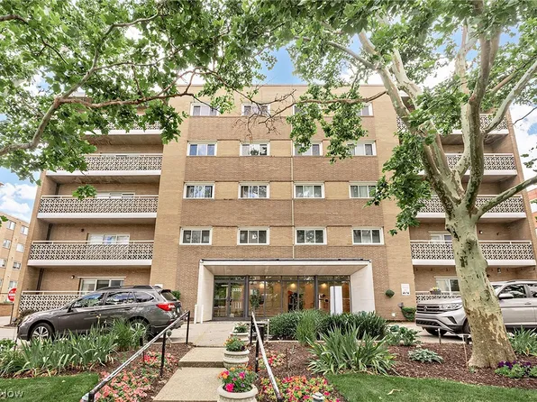 3333 Warrensville Center Rd APT 301, Shaker Heights, OH 44122