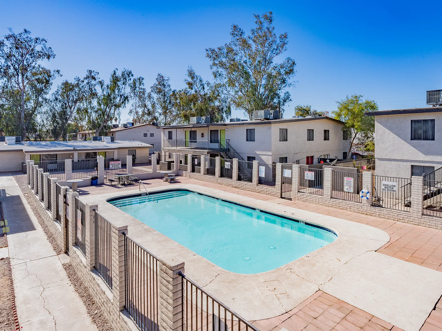 Vista Del Prado Apartments — Photo 2