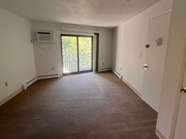 364 Main St #11-J
