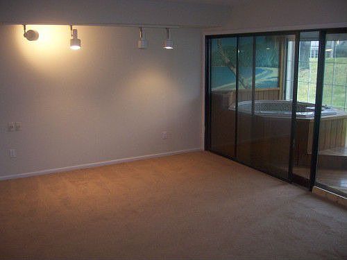 5th image of 53 Twin Brooks Dr