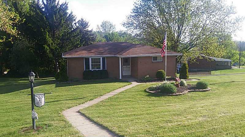 1st image of 139 Winfield Cir