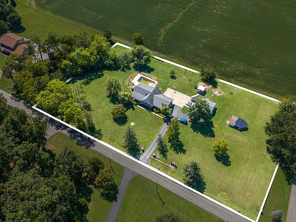 4th image of 2134 State Line Rd