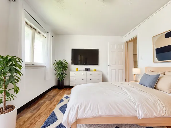 305 S Manning Ave (EMF Homes, LLC), 305 S Manning Ave #1/2, Muncie, IN 47303