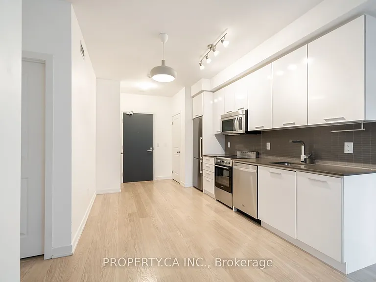 105 George St #303 — Photo 9