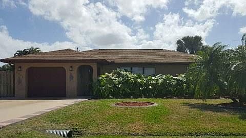 1st image of 2452 SE Gilbert Ave