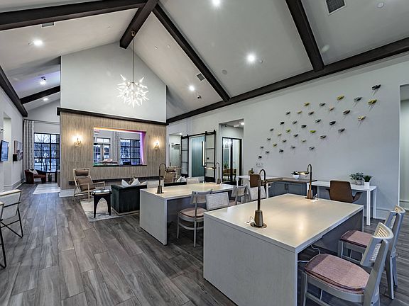 Resident Co-working Lounge