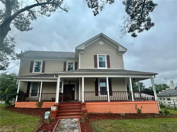 926 S Main St, Mount Airy, NC 27030