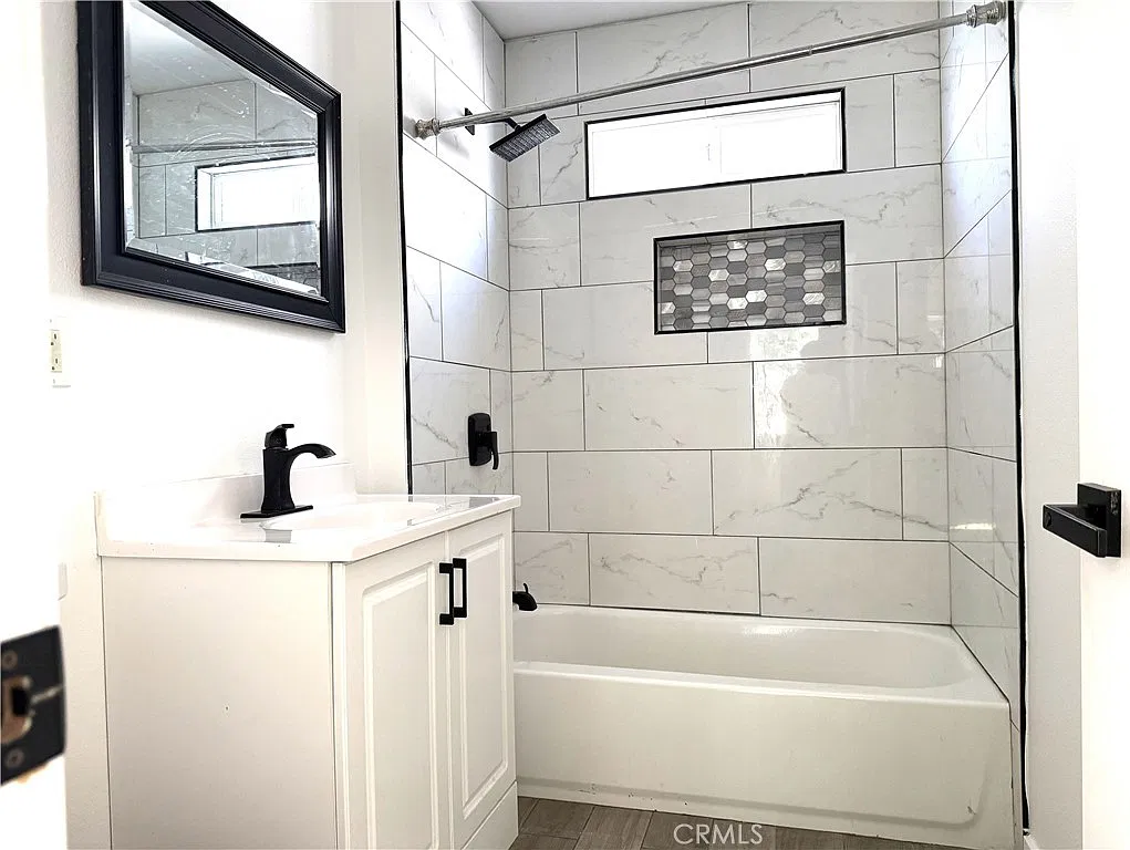 Studio, 380 sqft, $1,500 — Photo 4