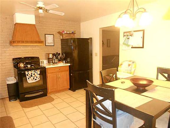 4th image of 108 S Hallett Ave