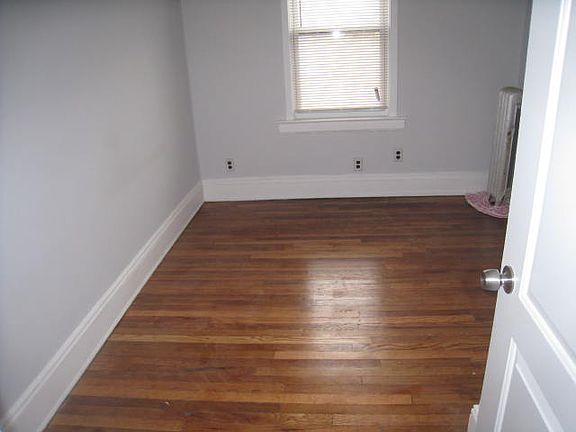 3rd image of 22-36 38th St #1