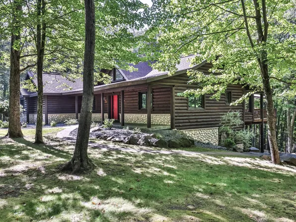 8433 Swan Lake Dr, Minocqua, WI 54548