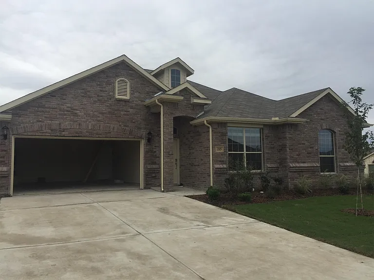215 Fred Ln — Photo 1