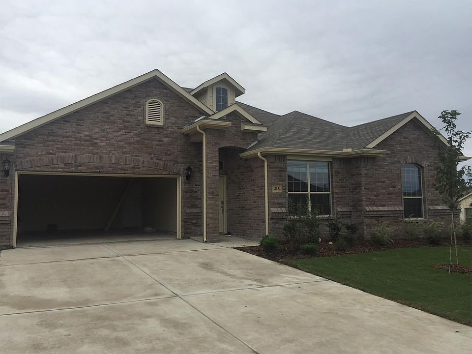 1st image of 215 Fred Ln