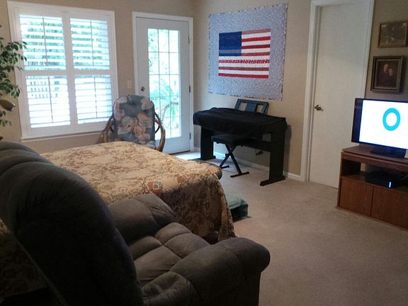 3rd image of 10277 Forest Haven Dr E