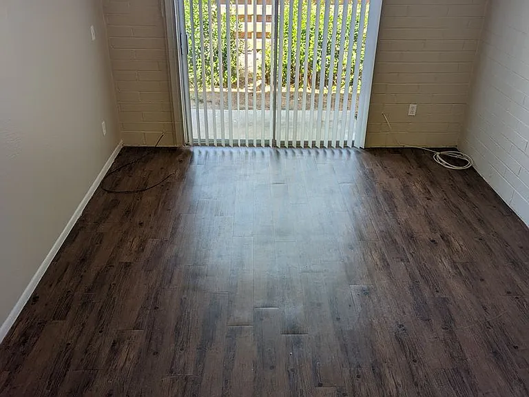 Villa Del Rey Apartment Homes — Photo 42
