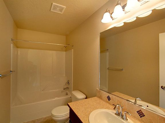 4th image of 4912 E Saphire Ln