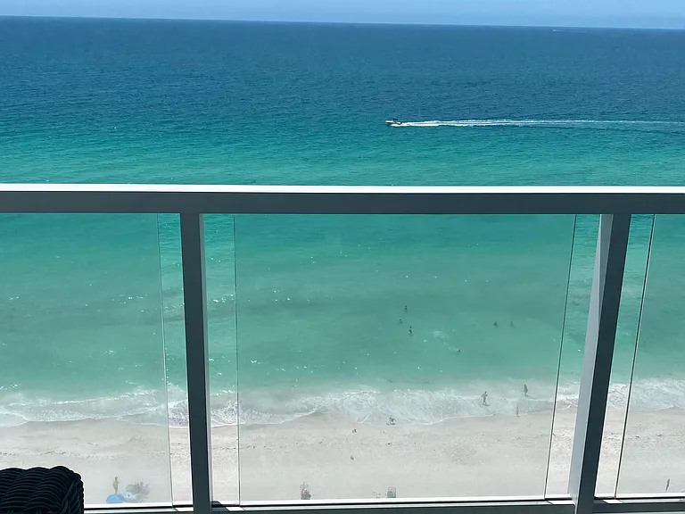 2425 Gulf Of Mexico Dr #15C — Photo 8
