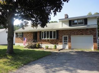 512 Stanek Rd, Schenectady, NY 12306