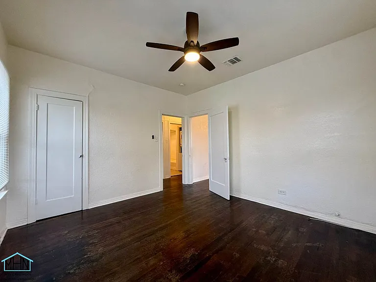 1346 Fulton Ave — Photo 13