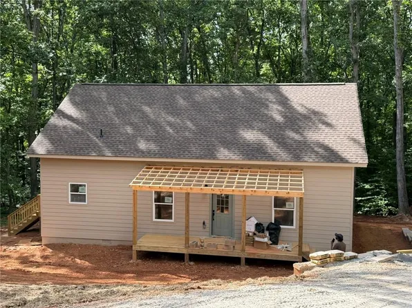 604 Trump Ct, Carrollton, GA 30116