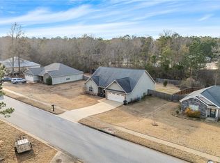 2808 E Pointe Way, Opelika, AL 36804