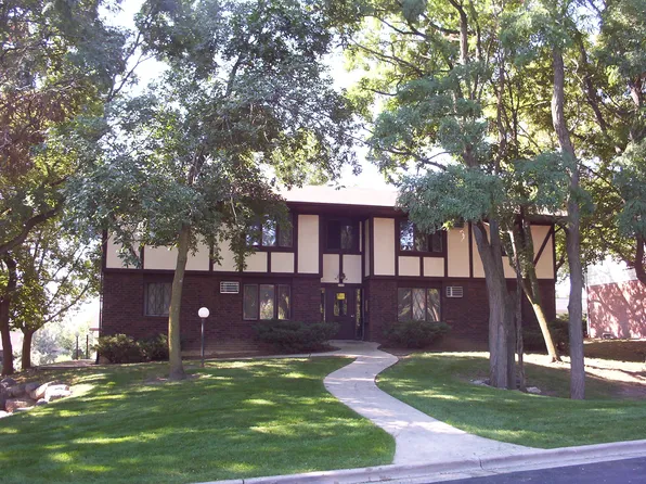 2355 Chalet Gardens Rd, Madison, WI
